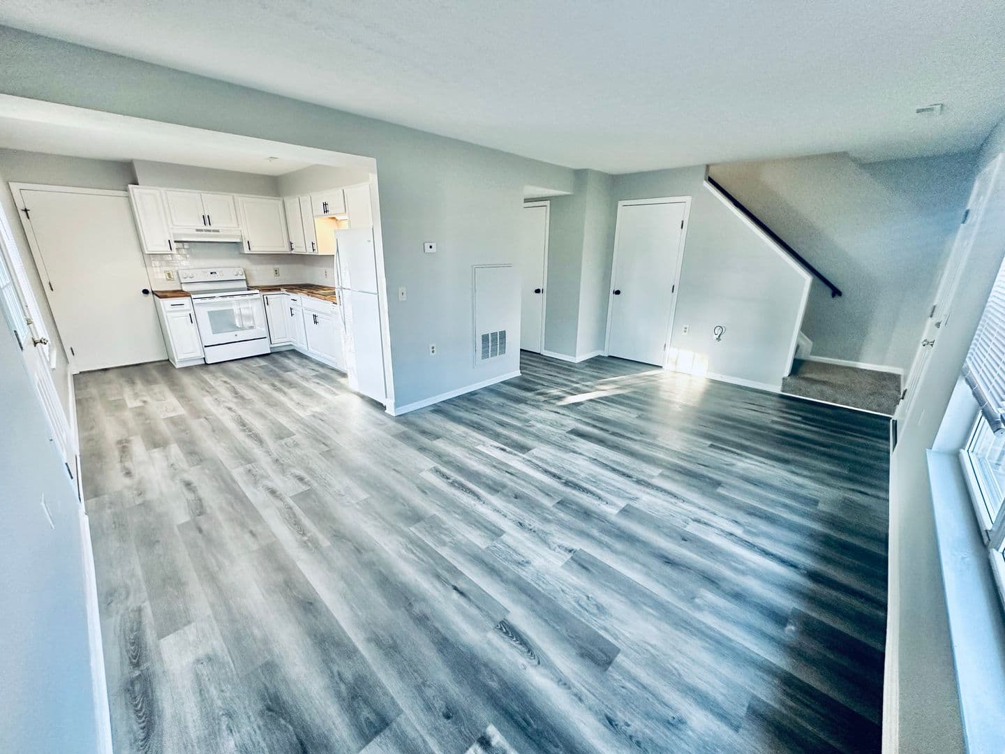 Scotsdale Apartments 2 of 10