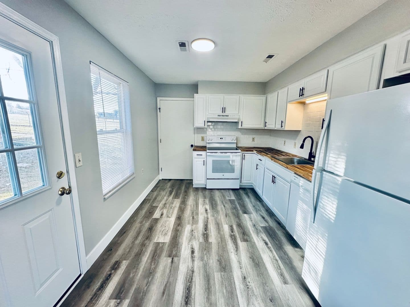 Scotsdale Apartments 3 of 10