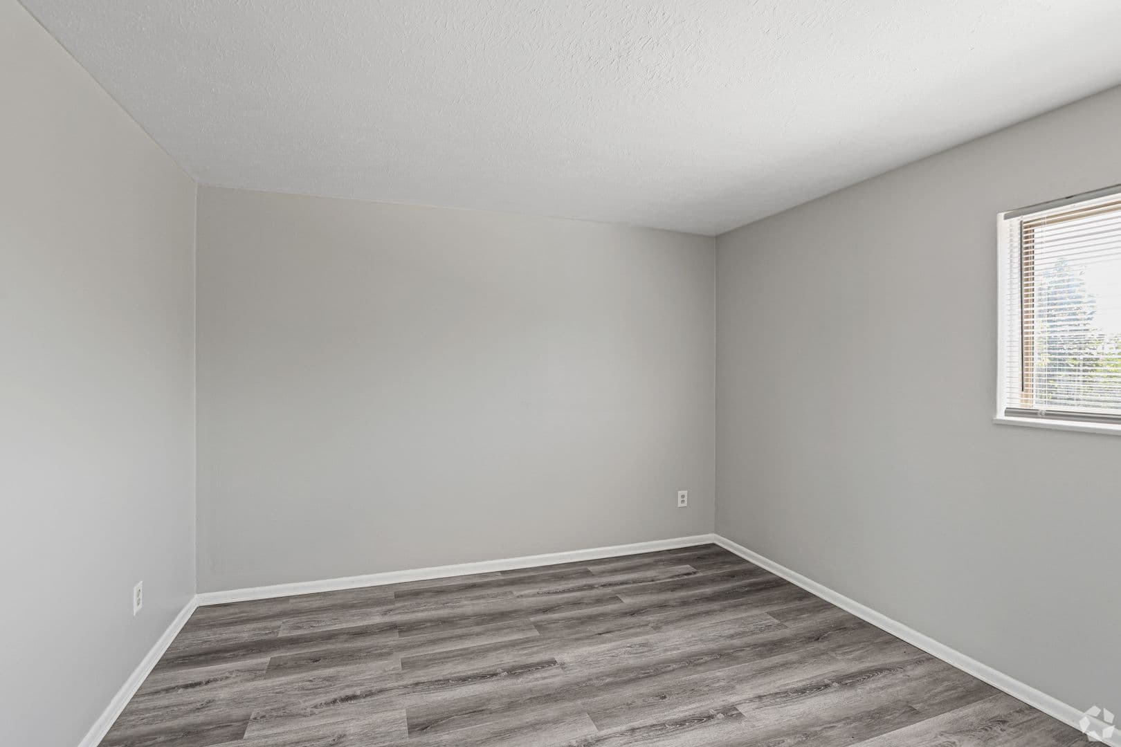 Memorial Heights Apartments 9 of 12