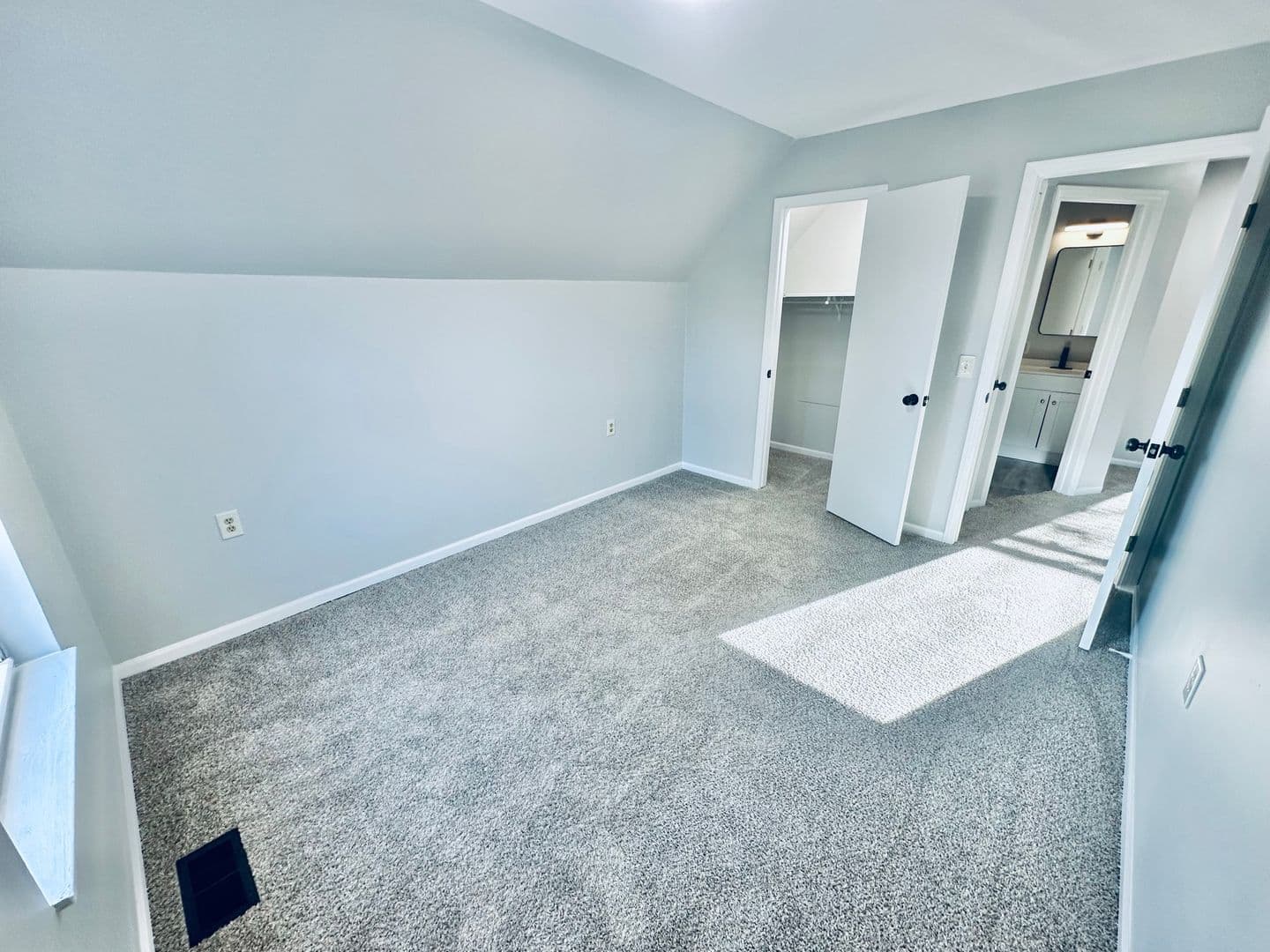 Scotsdale Apartments 2 of 7