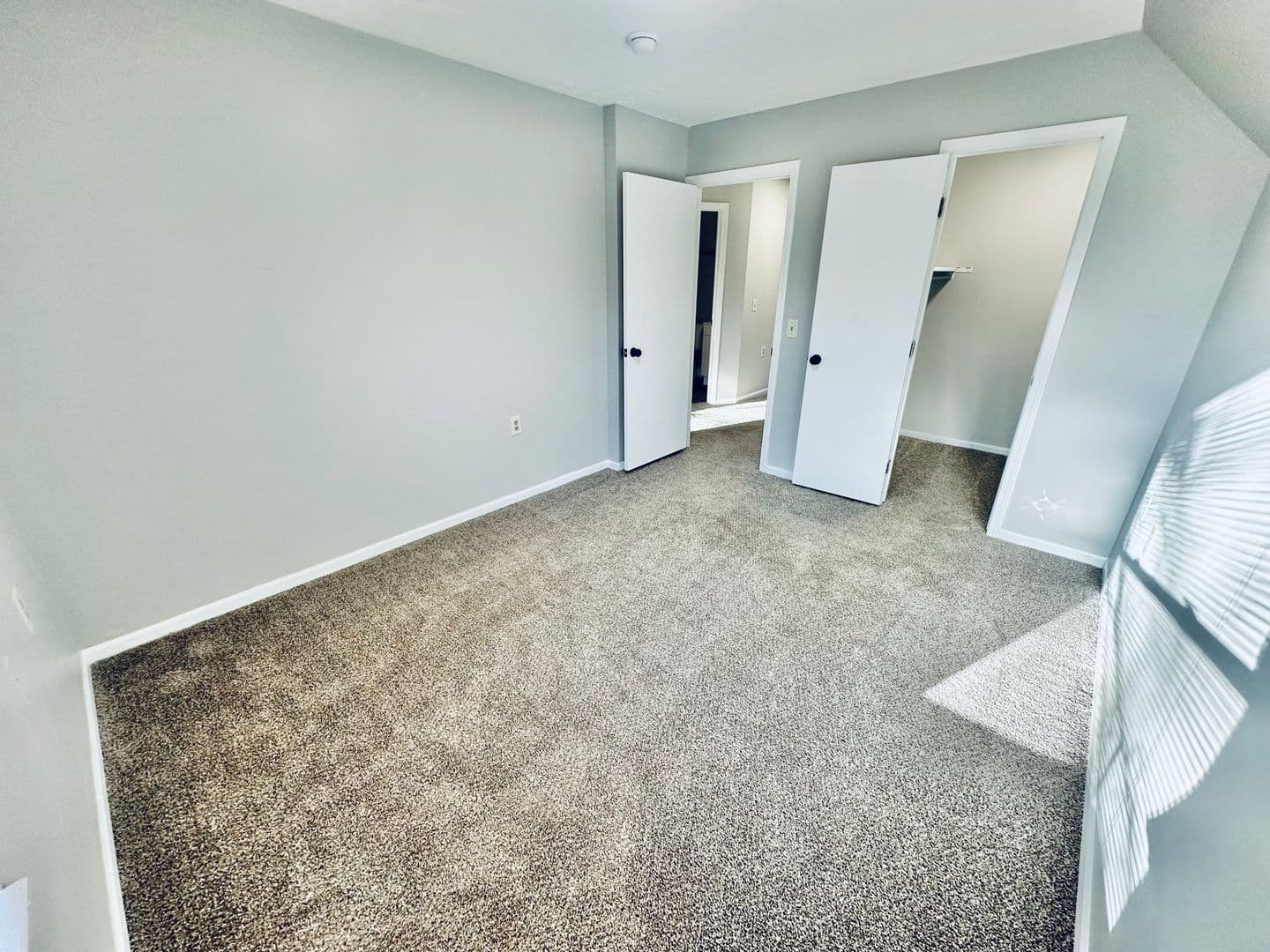 Scotsdale Apartments 4 of 7