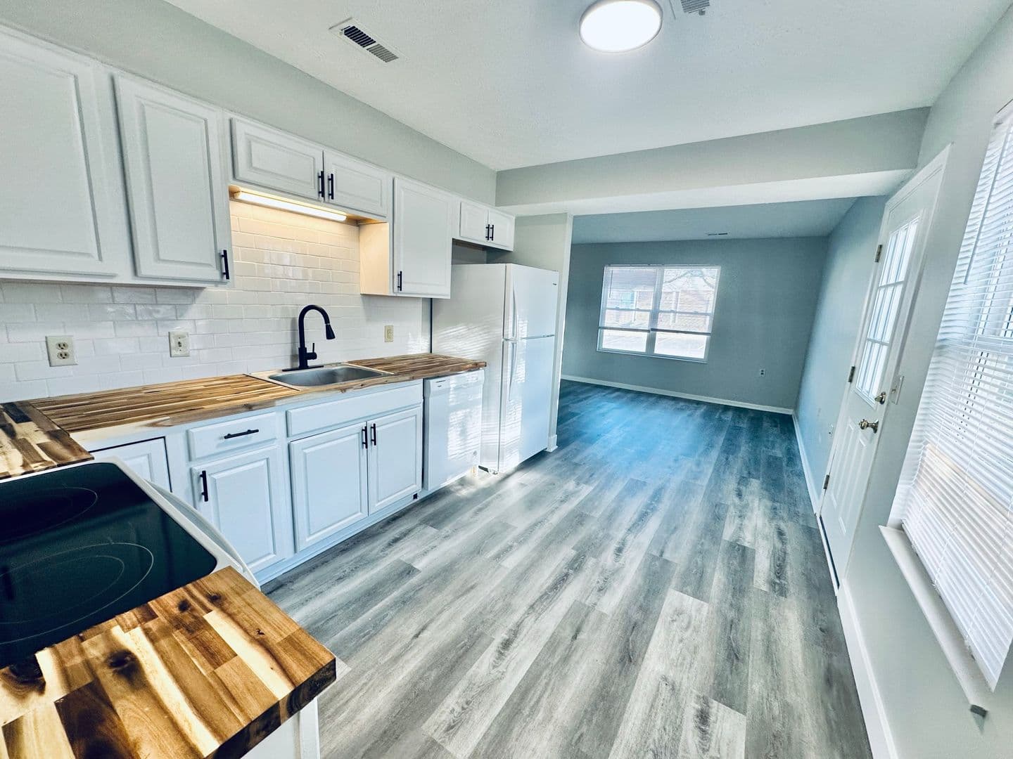 Scotsdale Apartments 4 of 10