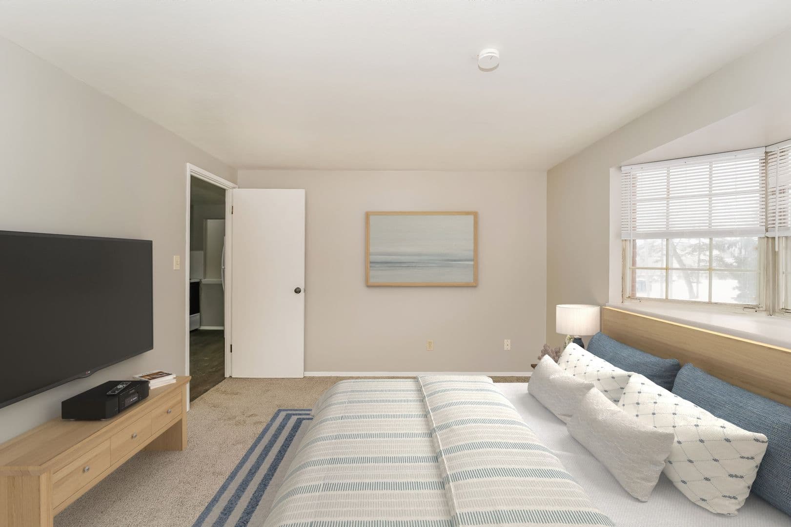 Williamsburg Square Apartments 14 of 16