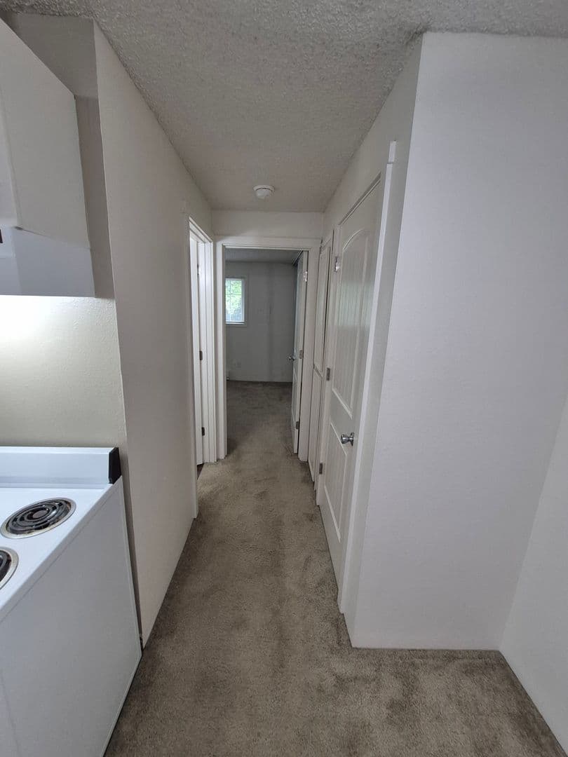 Nob Hill Apartments 8 of 20
