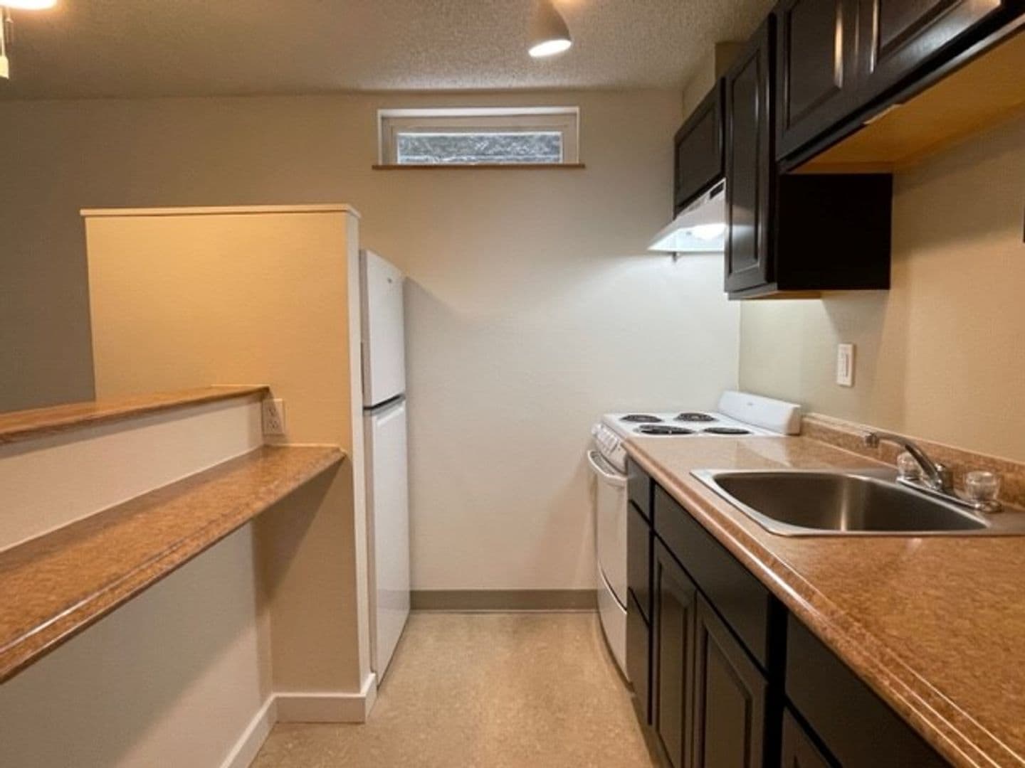 Nob Hill Apartments 7 of 12