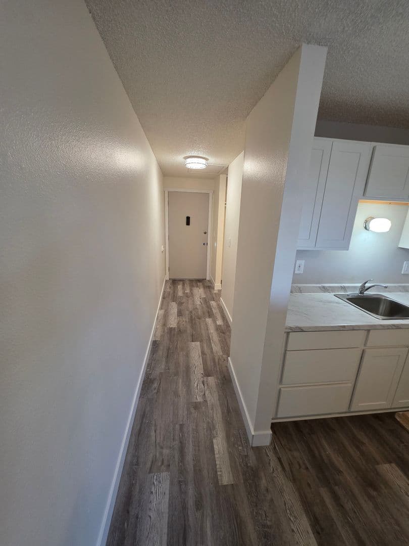 Nob Hill Apartments 5 of 11