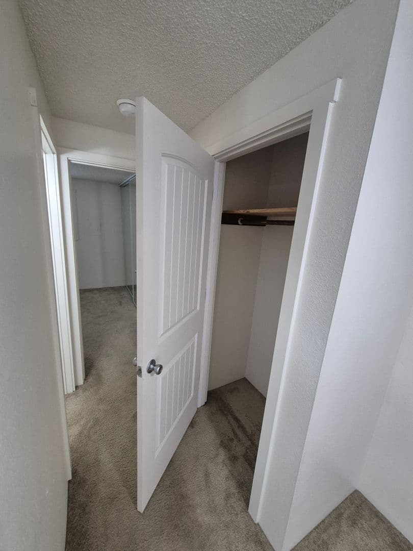 Nob Hill Apartments 9 of 20
