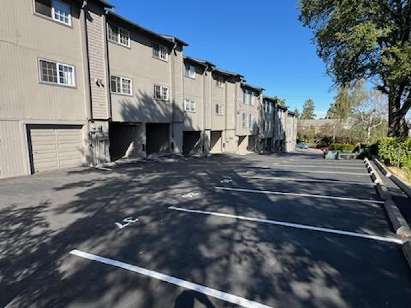 Nob Hill Apartments 21 of 22