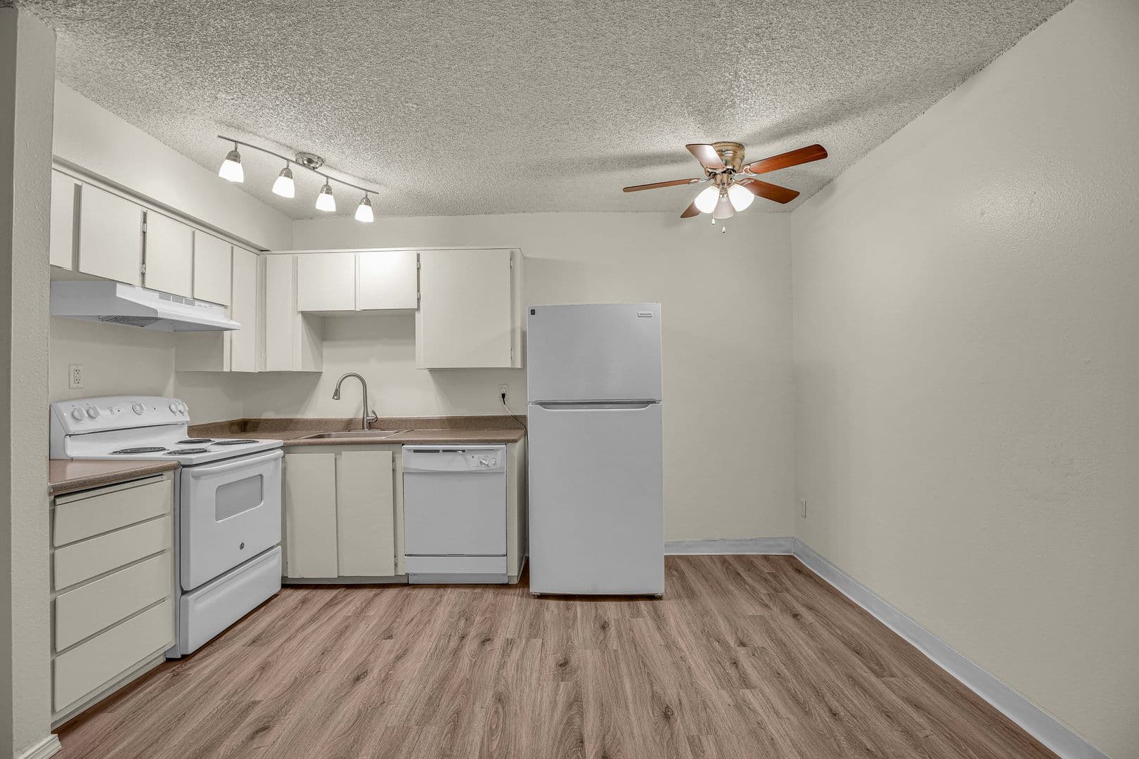 #760 GABRIEL PARK APARTMENTS 17 of 21