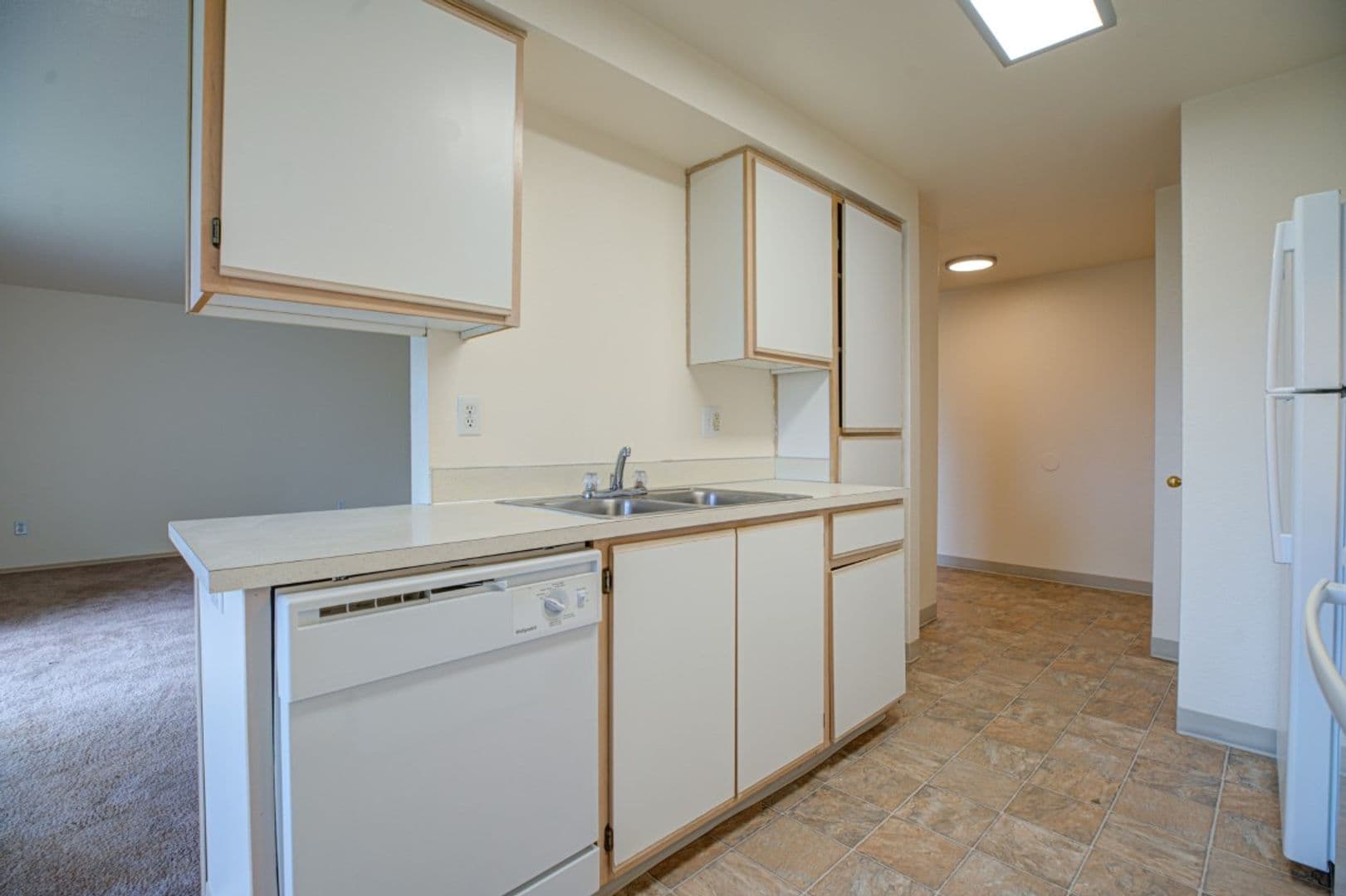 #294 FIELDSTONE APARTMENTS 4 of 21