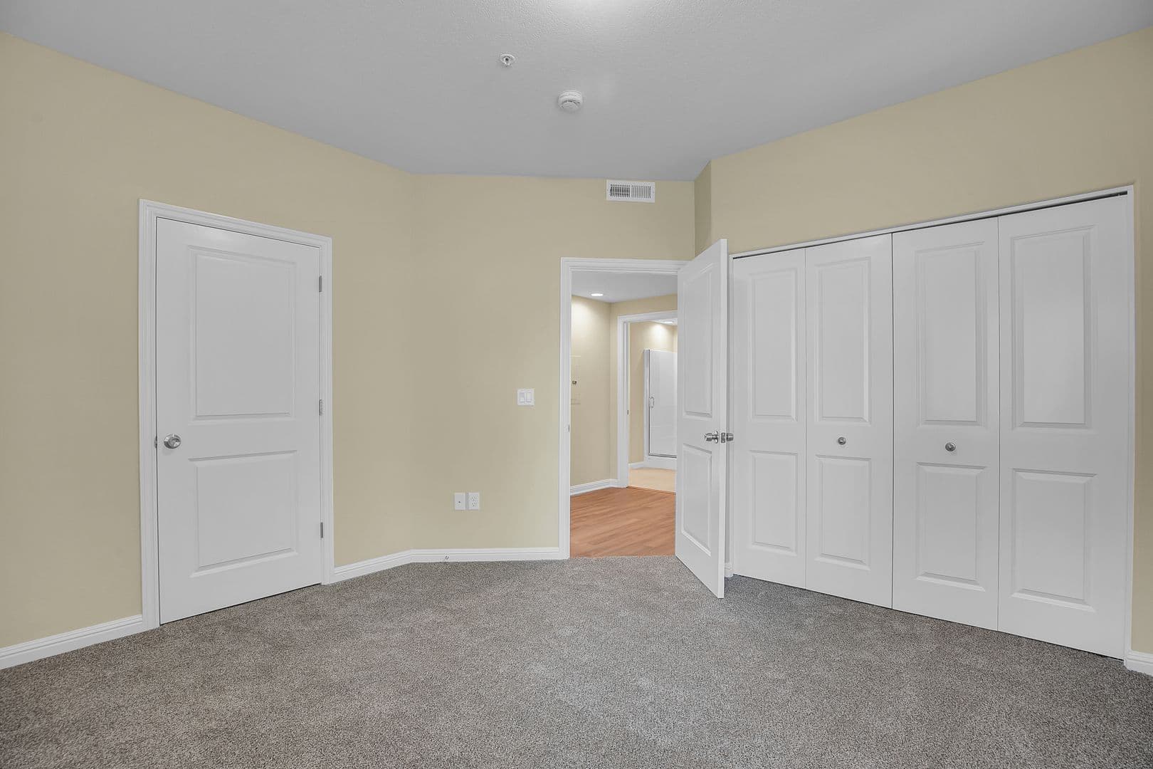 #144 TABOR POINTE APARTMENTS 3 of 6