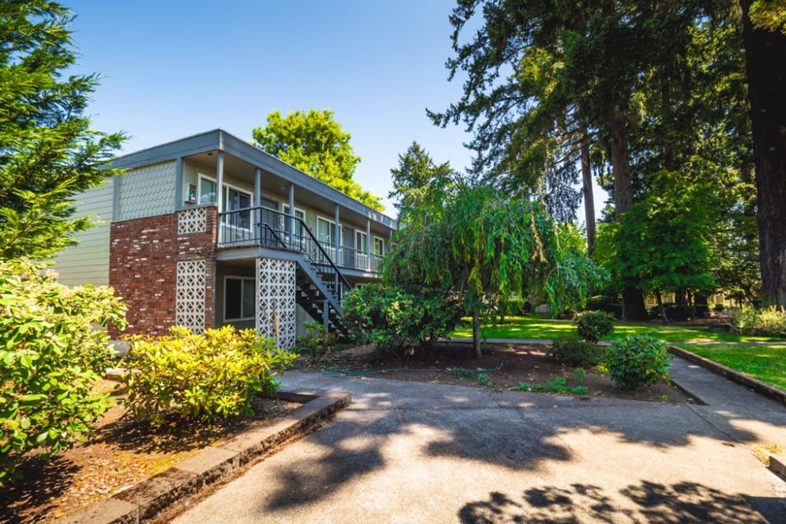 #276 MISTY FIRS APARTMENTS 11 of 20