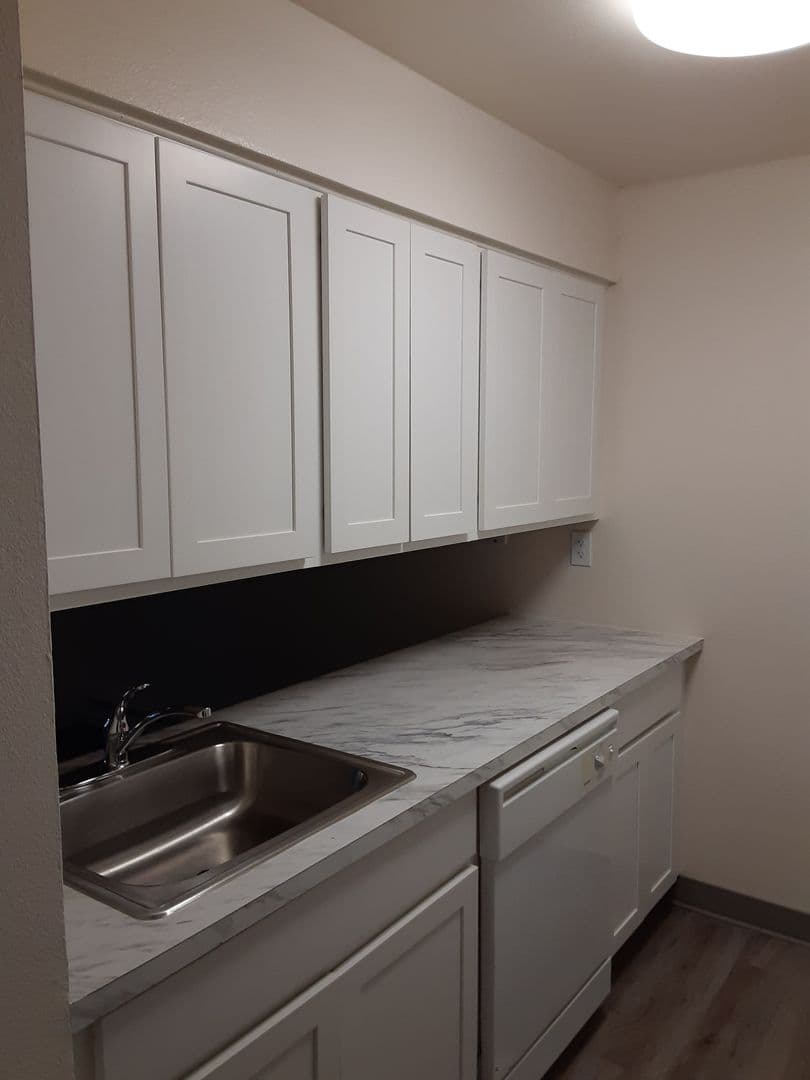 #762 DOWNING HILLS APARTMENTS 7 of 11