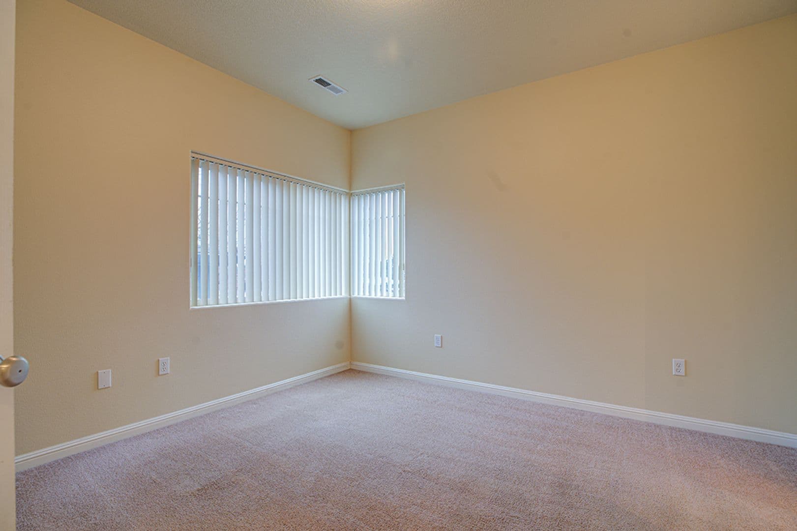 #144 TABOR POINTE APARTMENTS 6 of 10