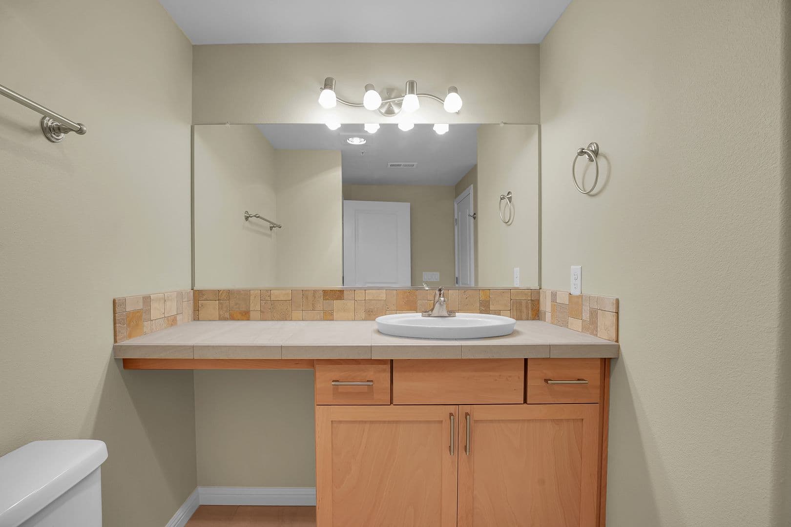 #144 TABOR POINTE APARTMENTS 2 of 6