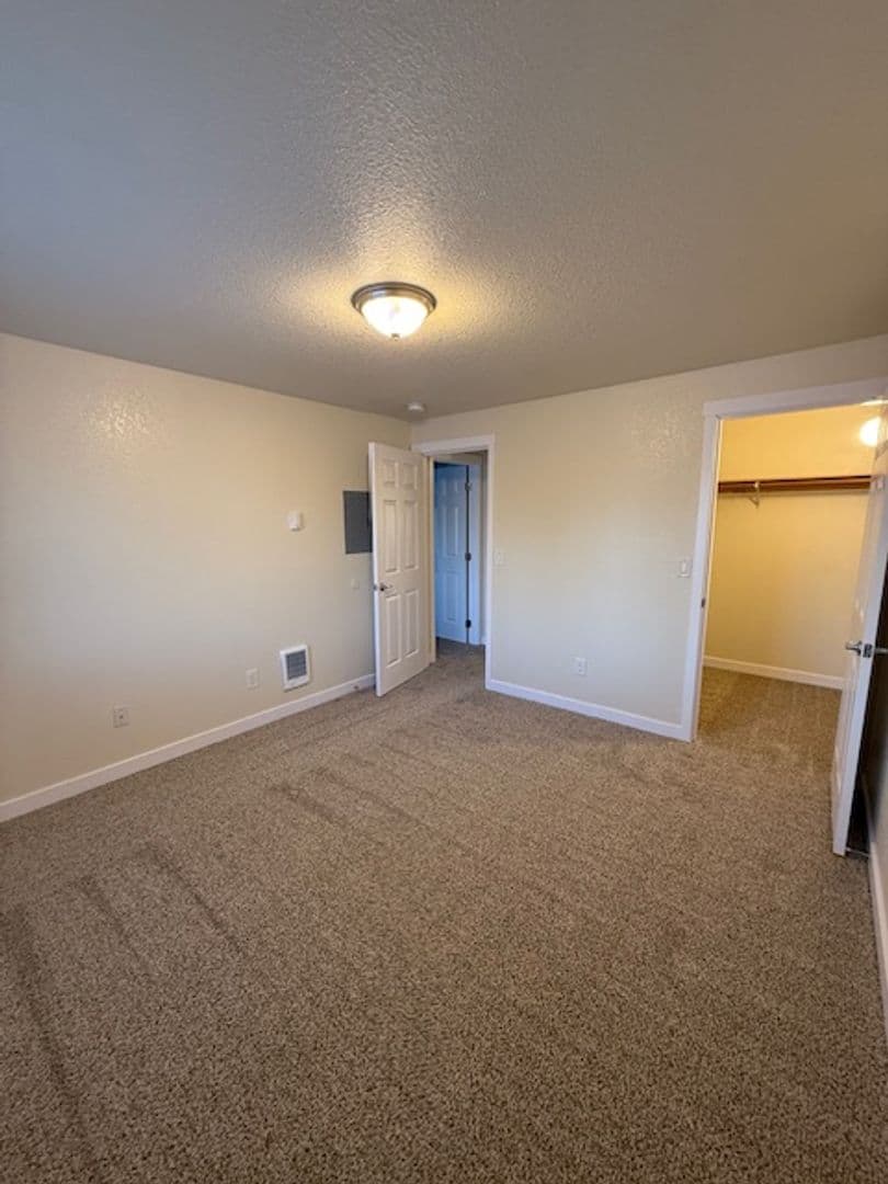 #183 SADDLE CLUB APTS 12 of 17