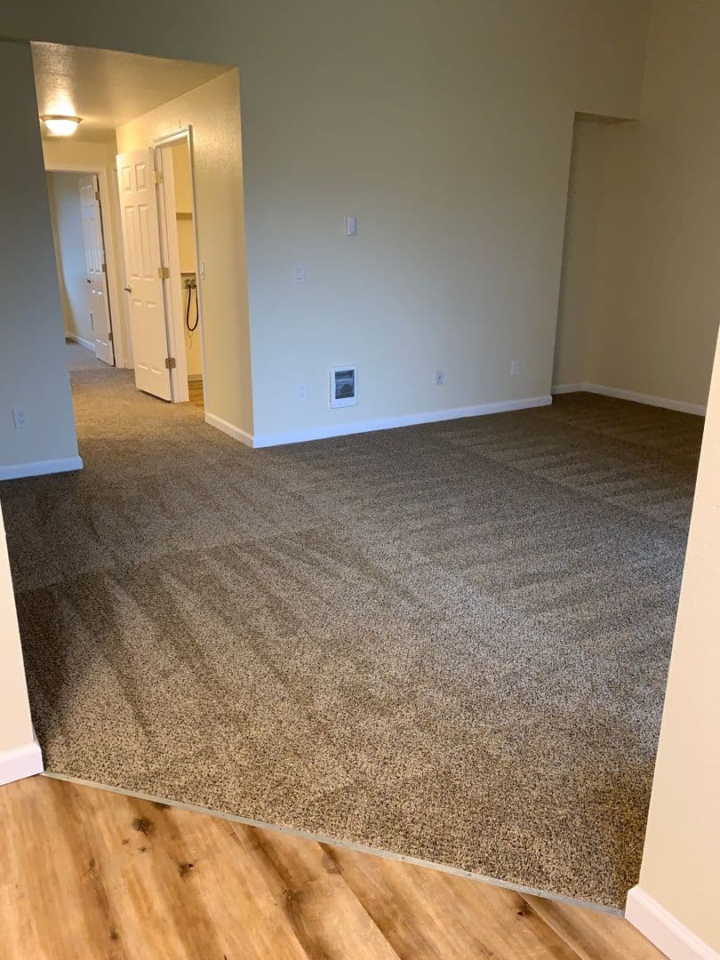 #183 SADDLE CLUB APTS 4 of 9