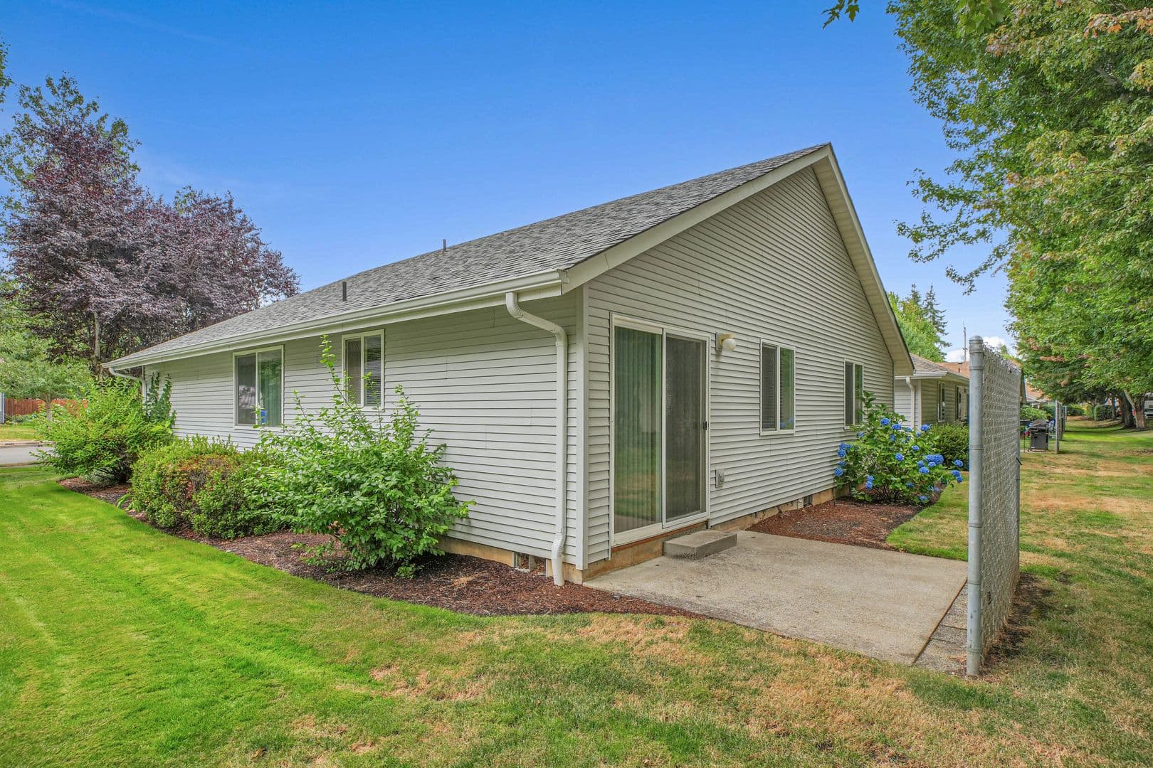 #196 COPPERFIELD APTS 3 of 32