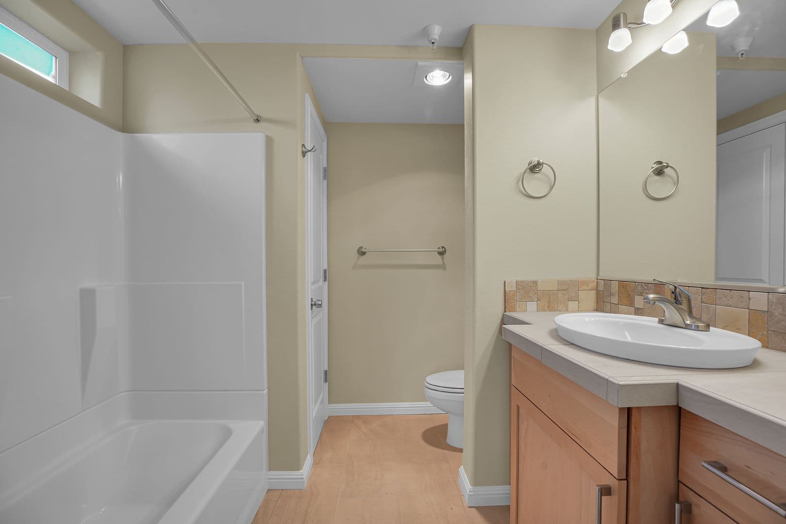 #144 TABOR POINTE APARTMENTS 4 of 6