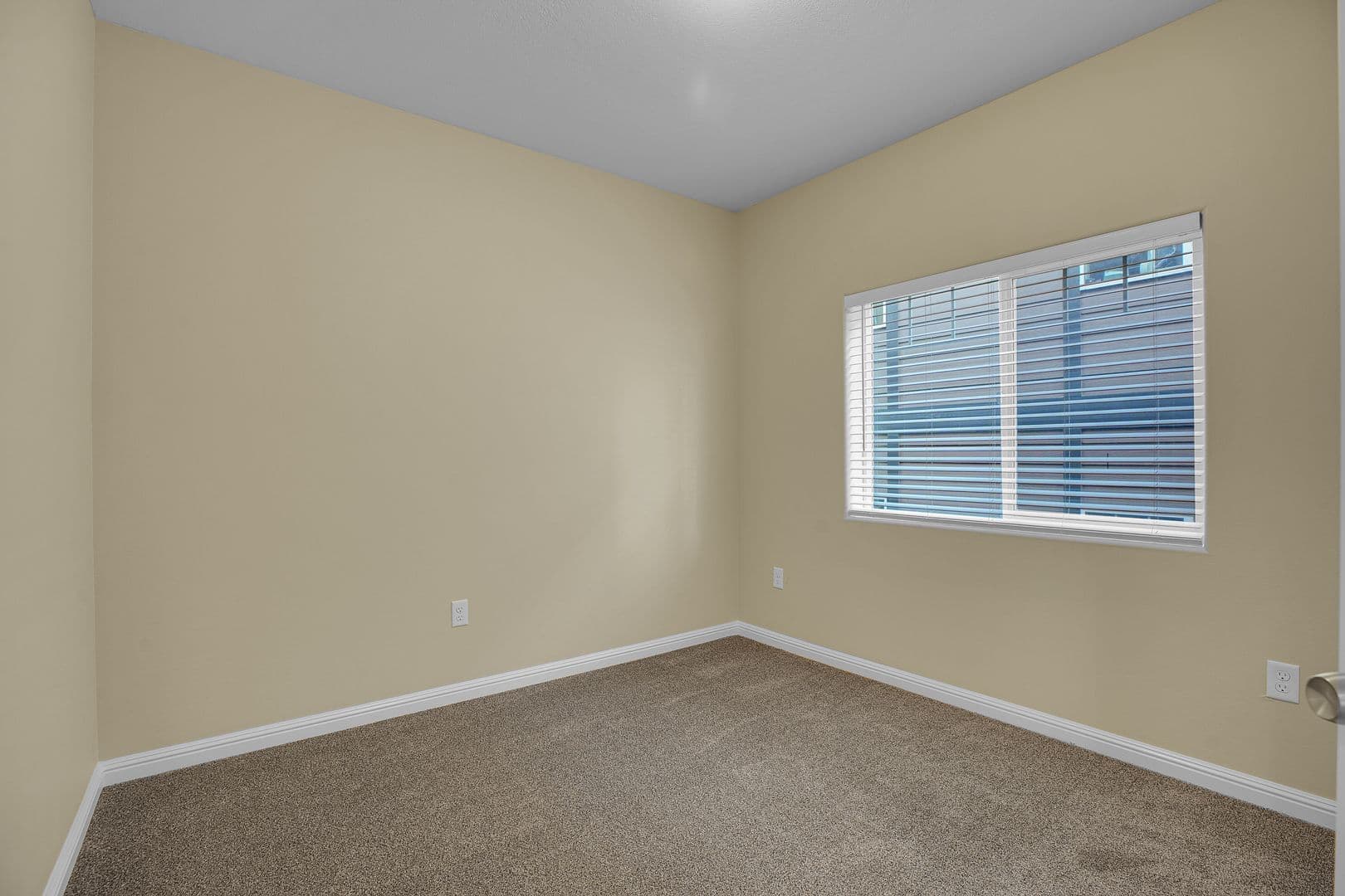 #144 TABOR POINTE APARTMENTS 3 of 4