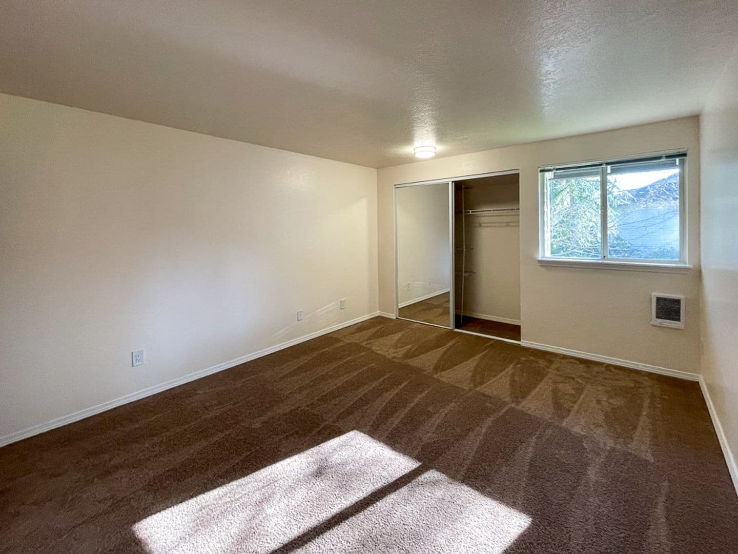 #240 WINDMILL APARTMENTS 6 of 28