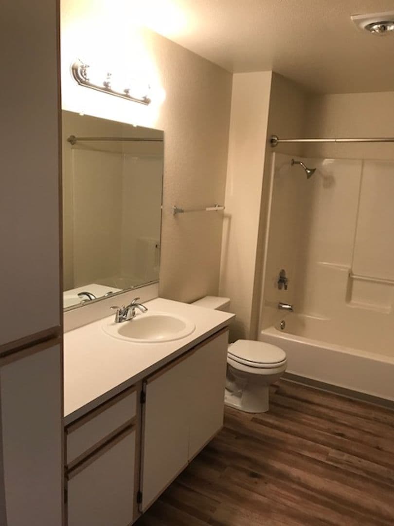 #183 SADDLE CLUB APTS 8 of 9