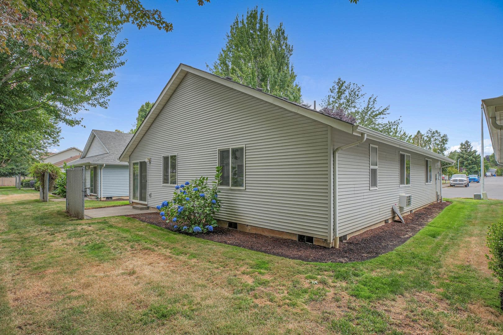 #196 COPPERFIELD APTS 4 of 32