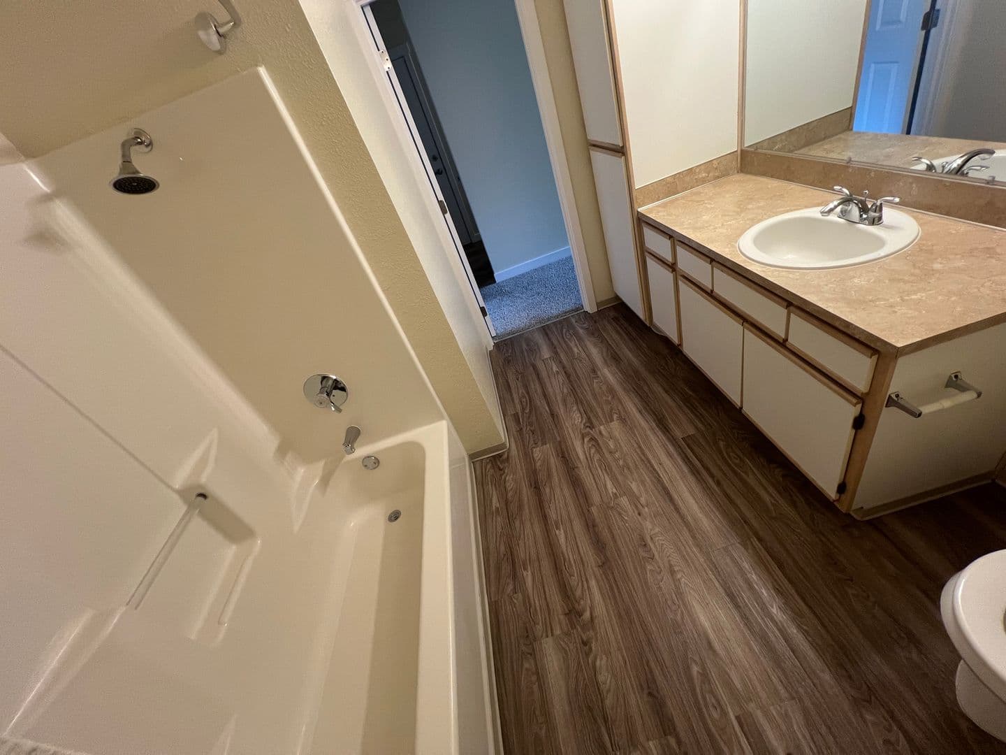 #183 SADDLE CLUB APTS 5 of 7