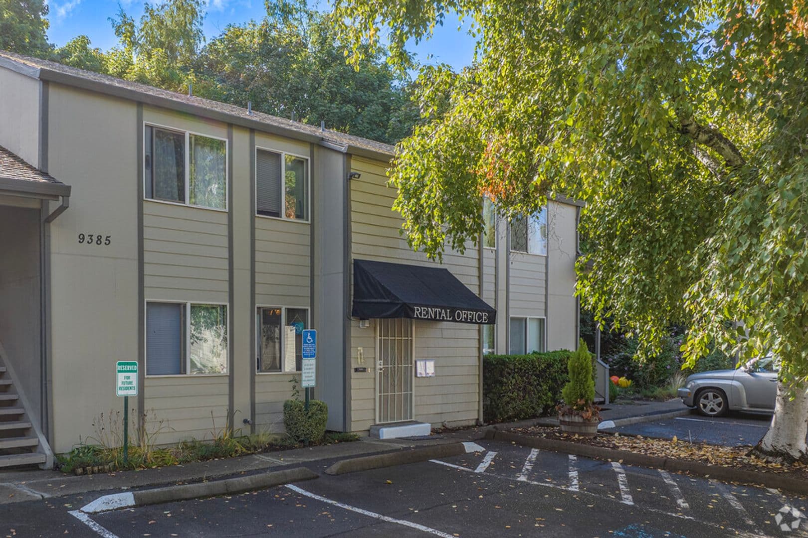 #762 DOWNING HILLS APARTMENTS 1 of 11