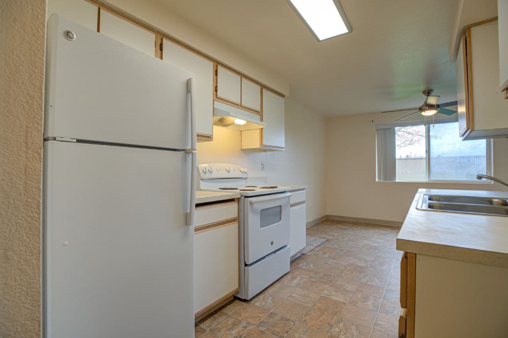 #294 FIELDSTONE APARTMENTS 7 of 21
