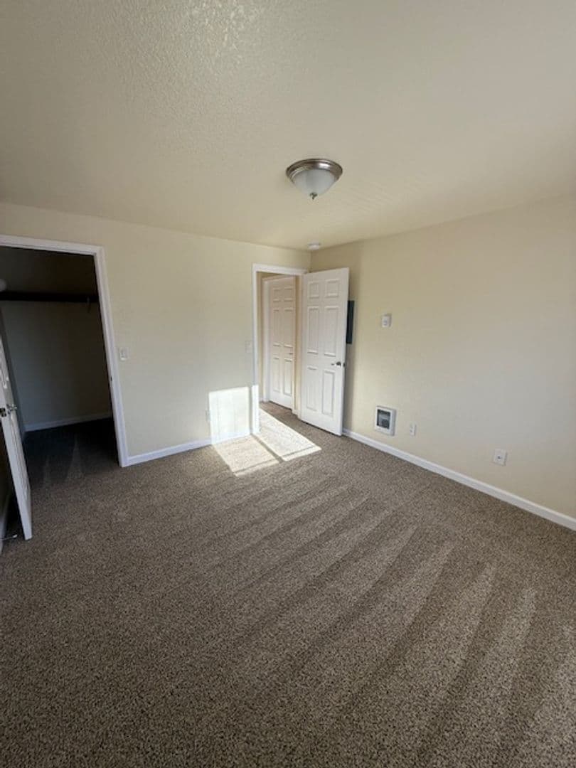 #183 SADDLE CLUB APTS 11 of 15