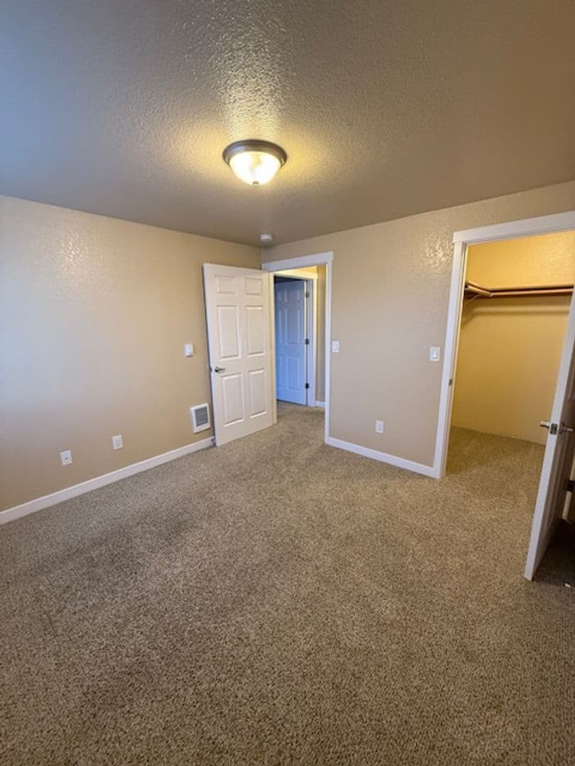 #183 SADDLE CLUB APTS 9 of 10