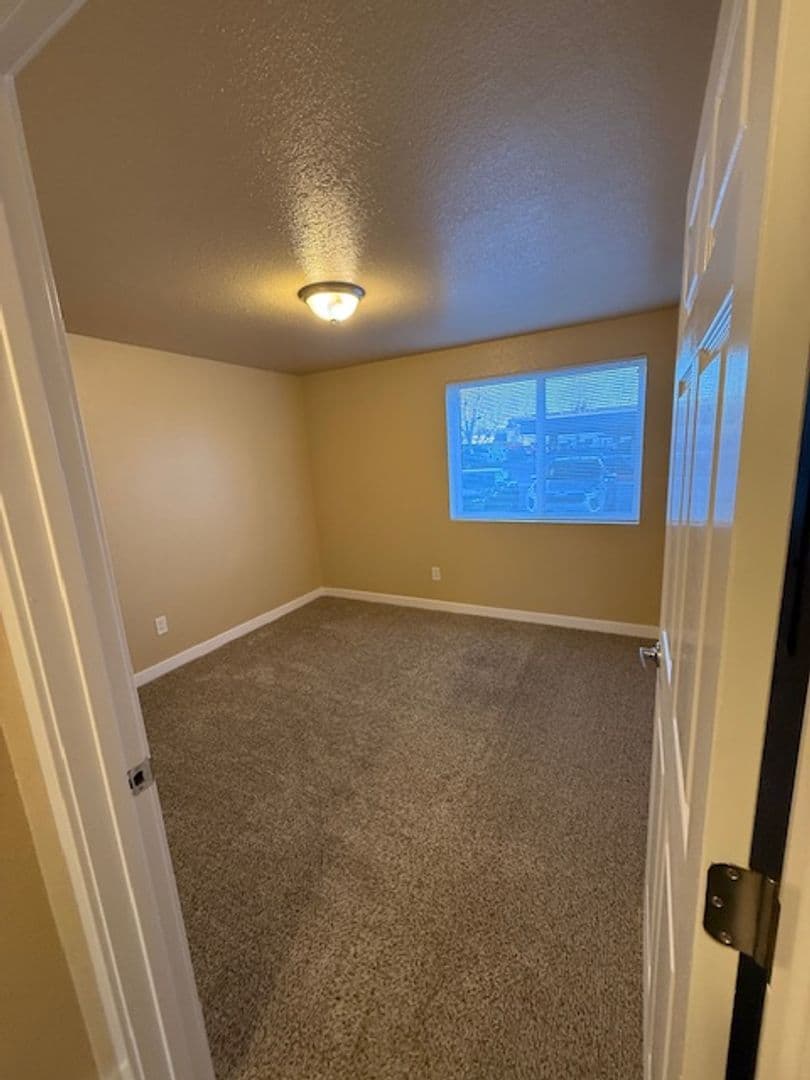 #183 SADDLE CLUB APTS 8 of 10