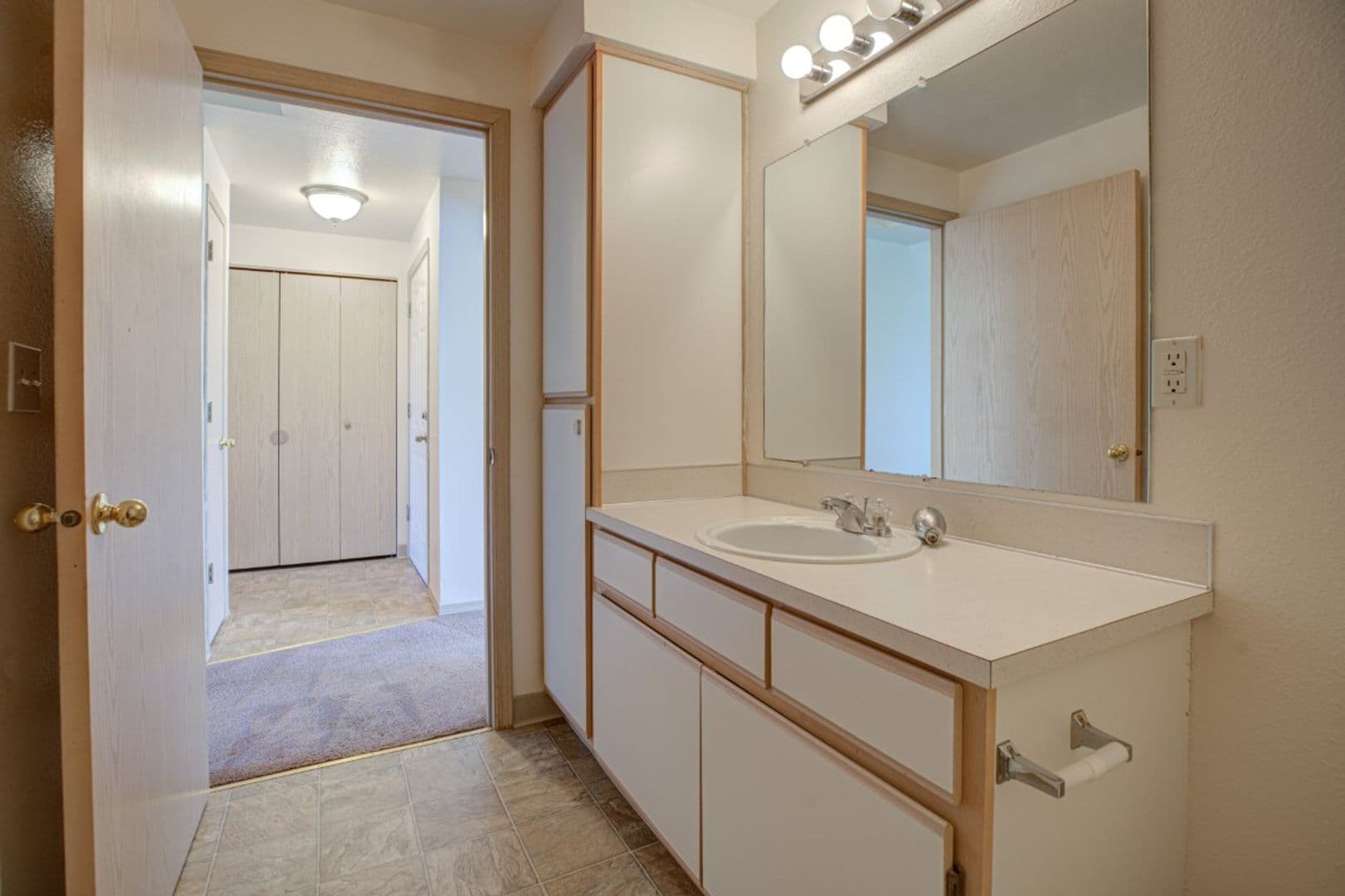 #294 FIELDSTONE APARTMENTS 13 of 17