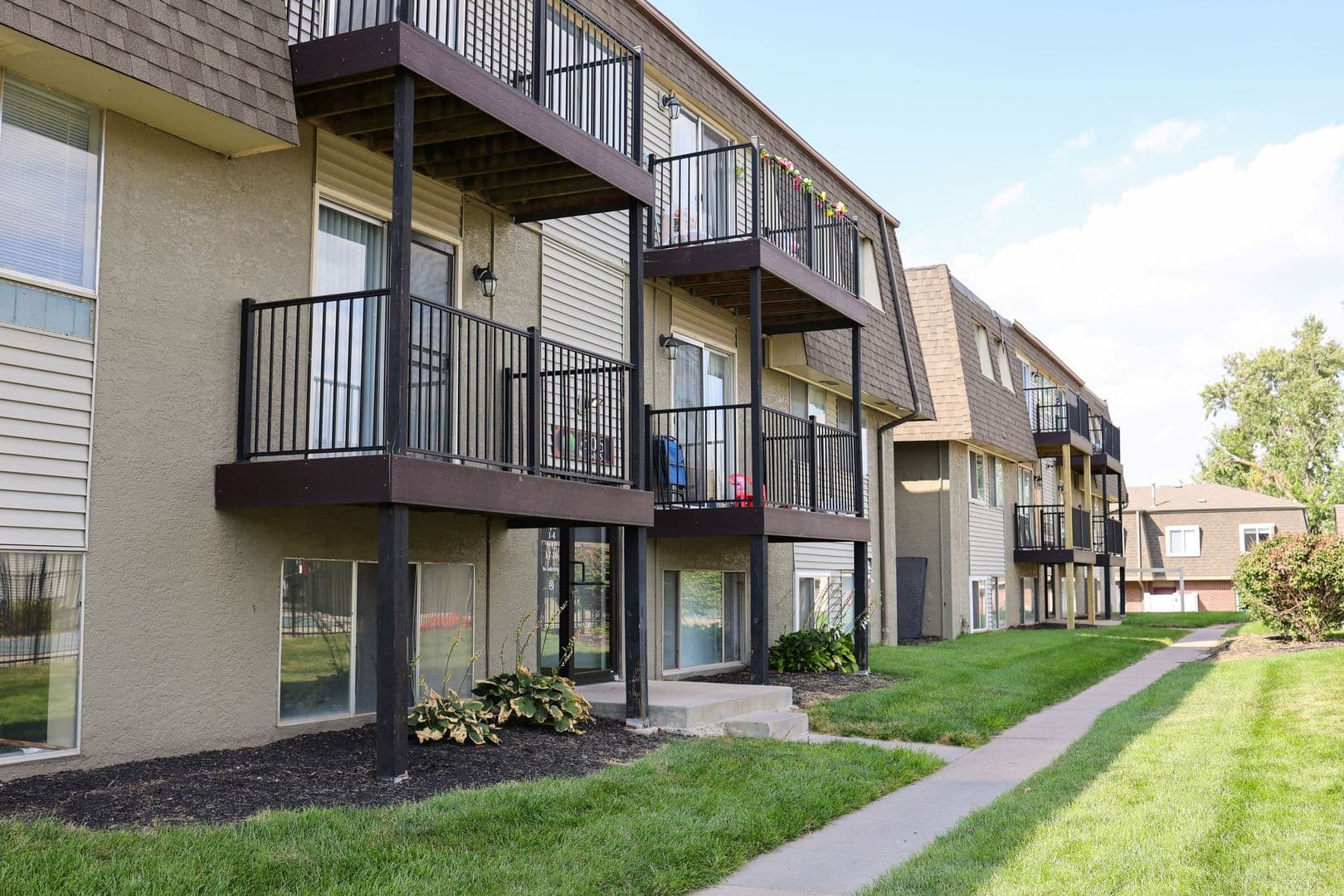 Cottonwood Apartments 1 of 8