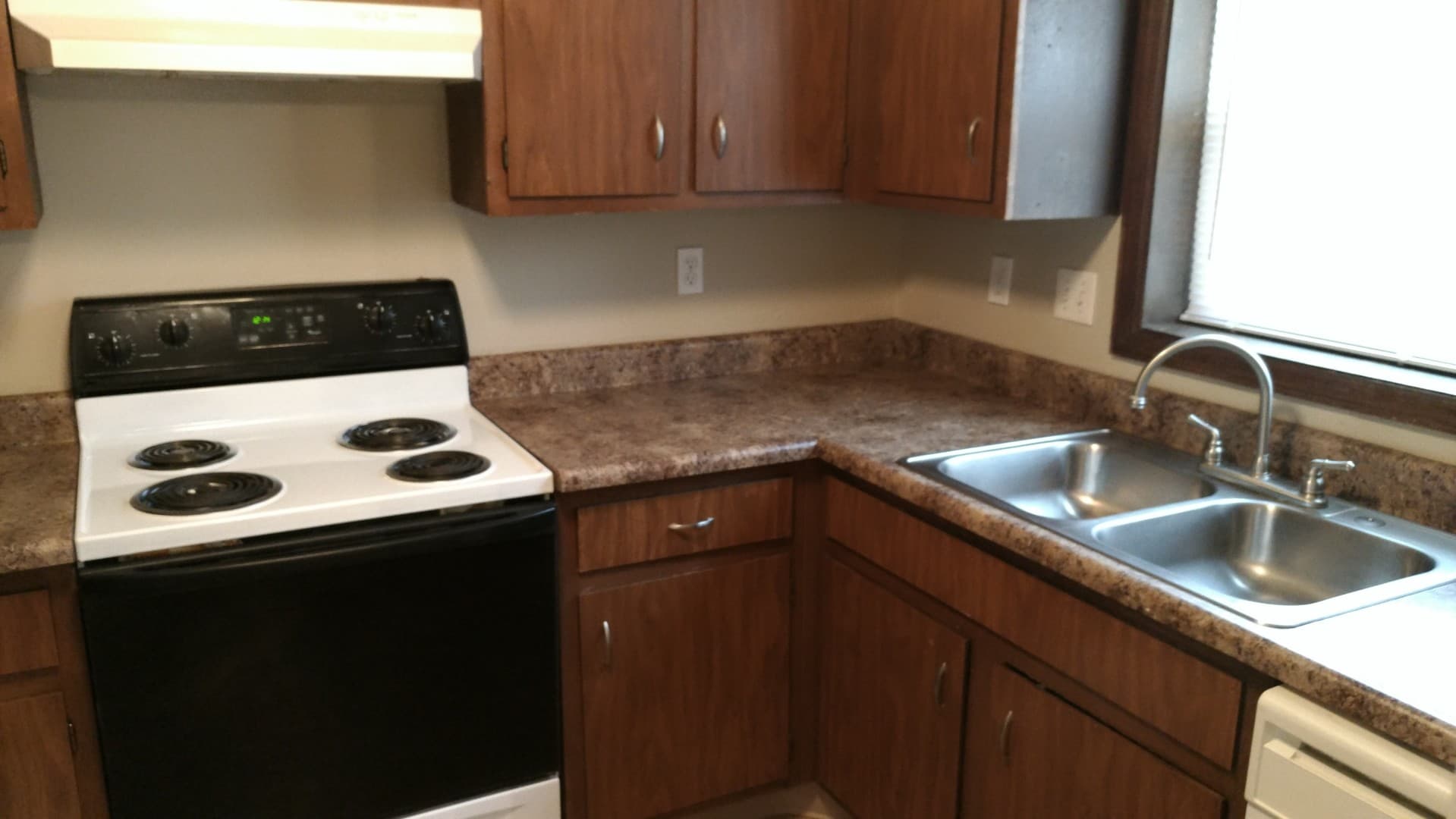 The Heights Apartments 2 of 10