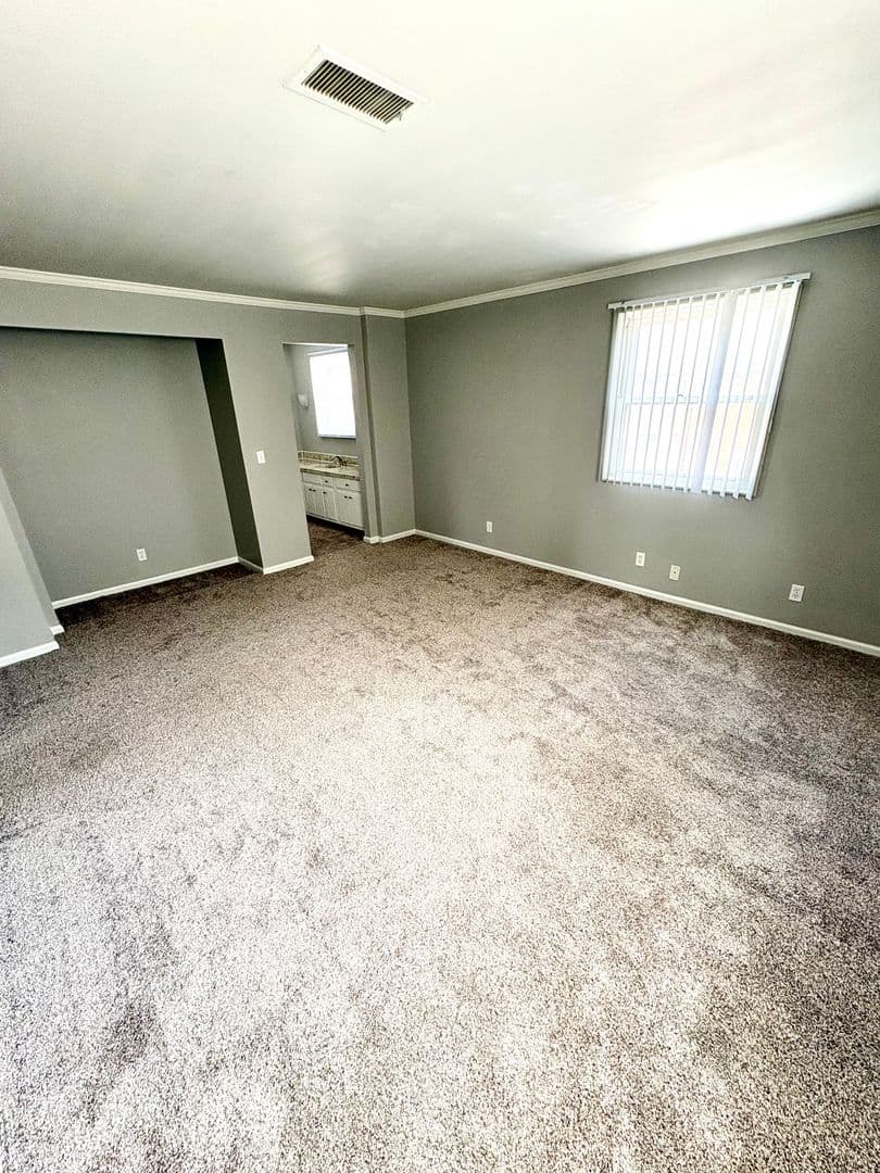 The Heights Apartments 12 of 25
