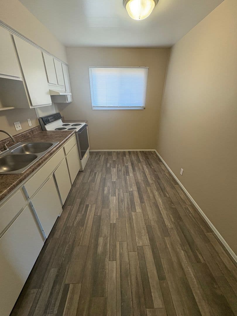 Bel Court Apartments 4 of 9