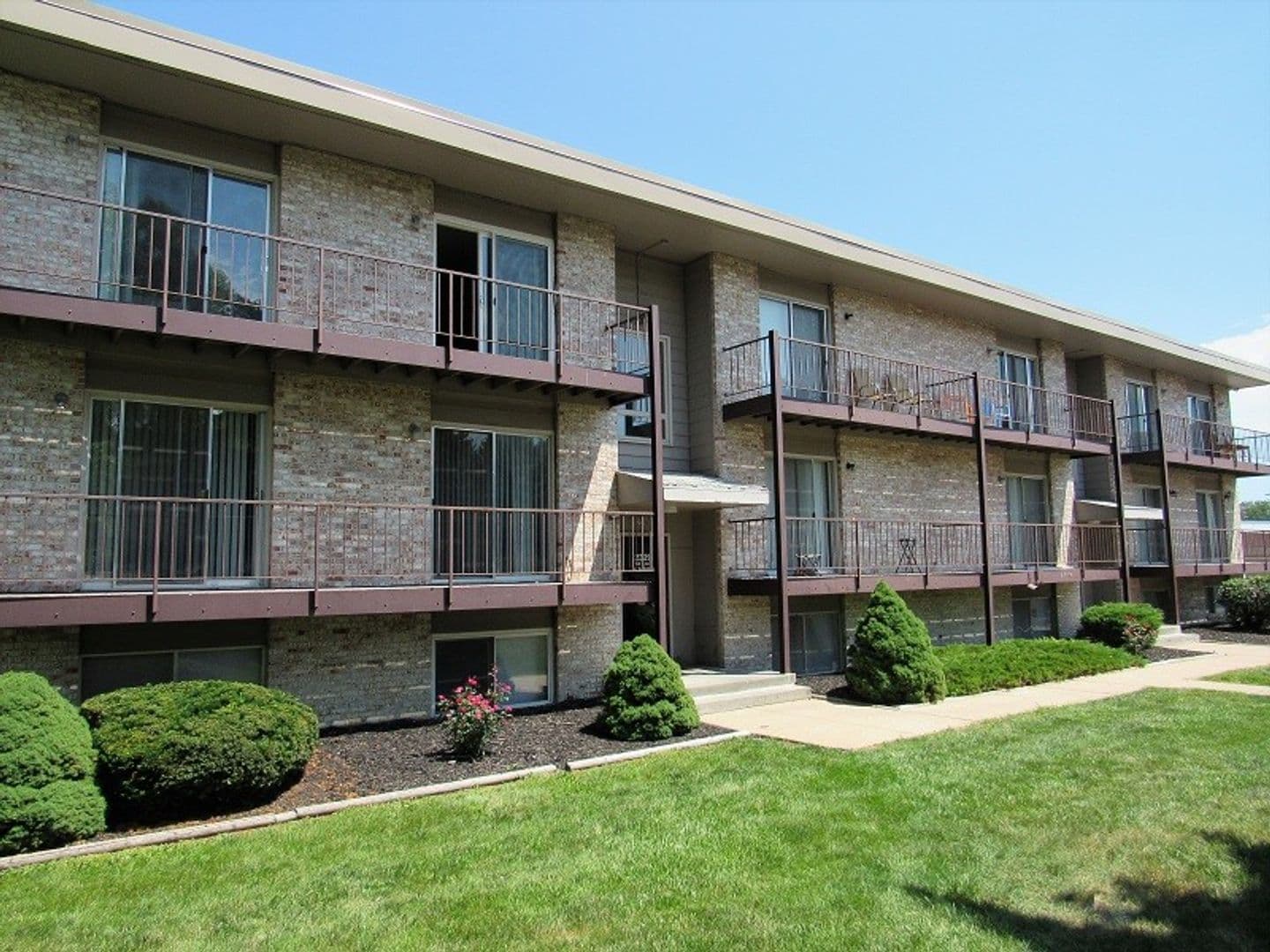 Bel Court Apartments 2 of 6