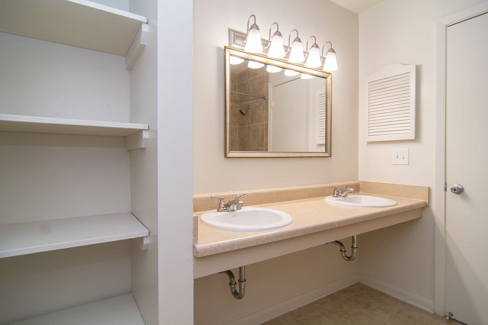 Whispering Pines Townhomes 10 of 20
