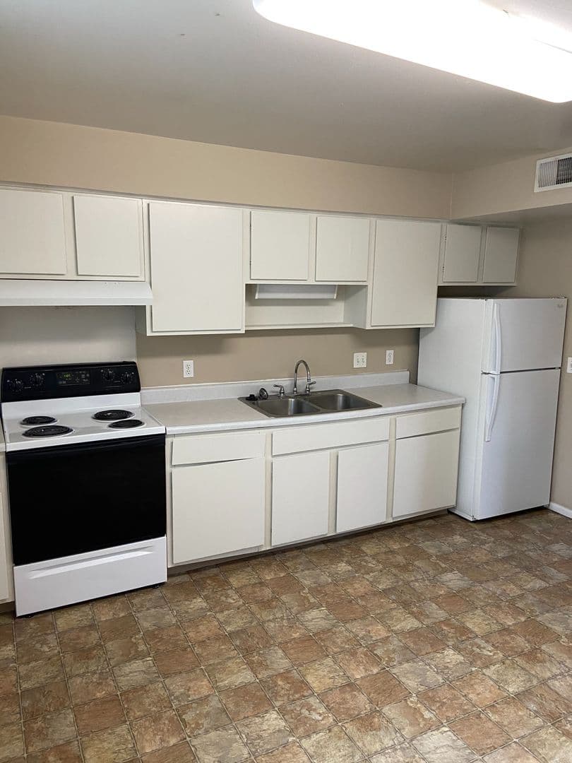 Bel Court Apartments 3 of 14
