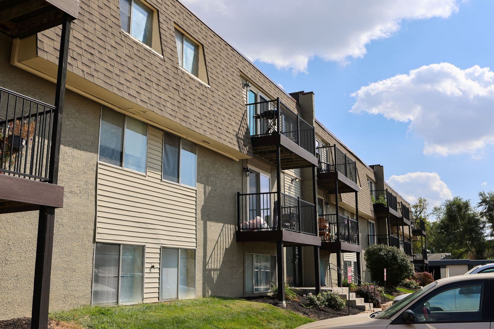 Cottonwood Apartments 1 of 7