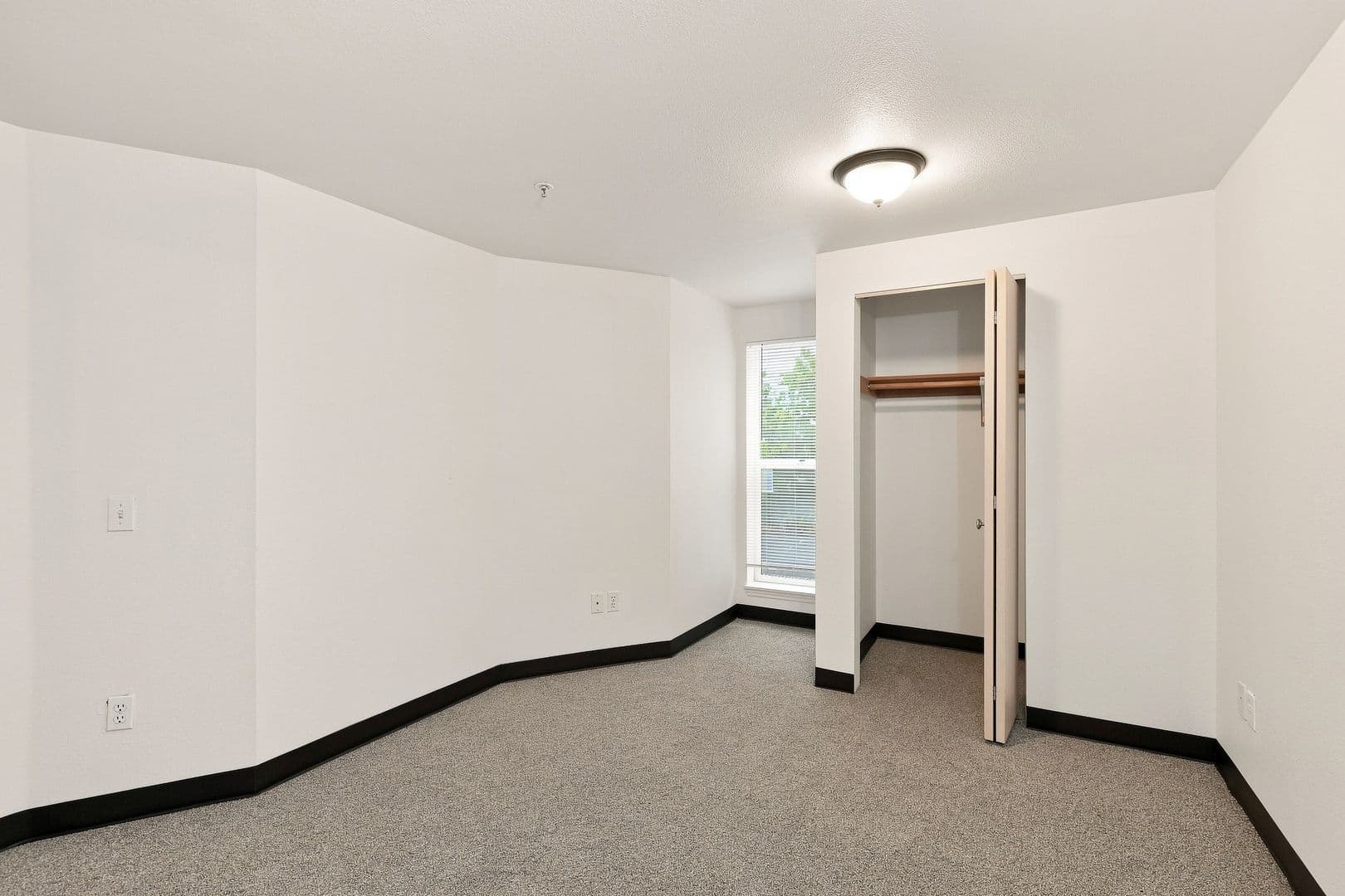 10th Avenue Apartments 15 of 17