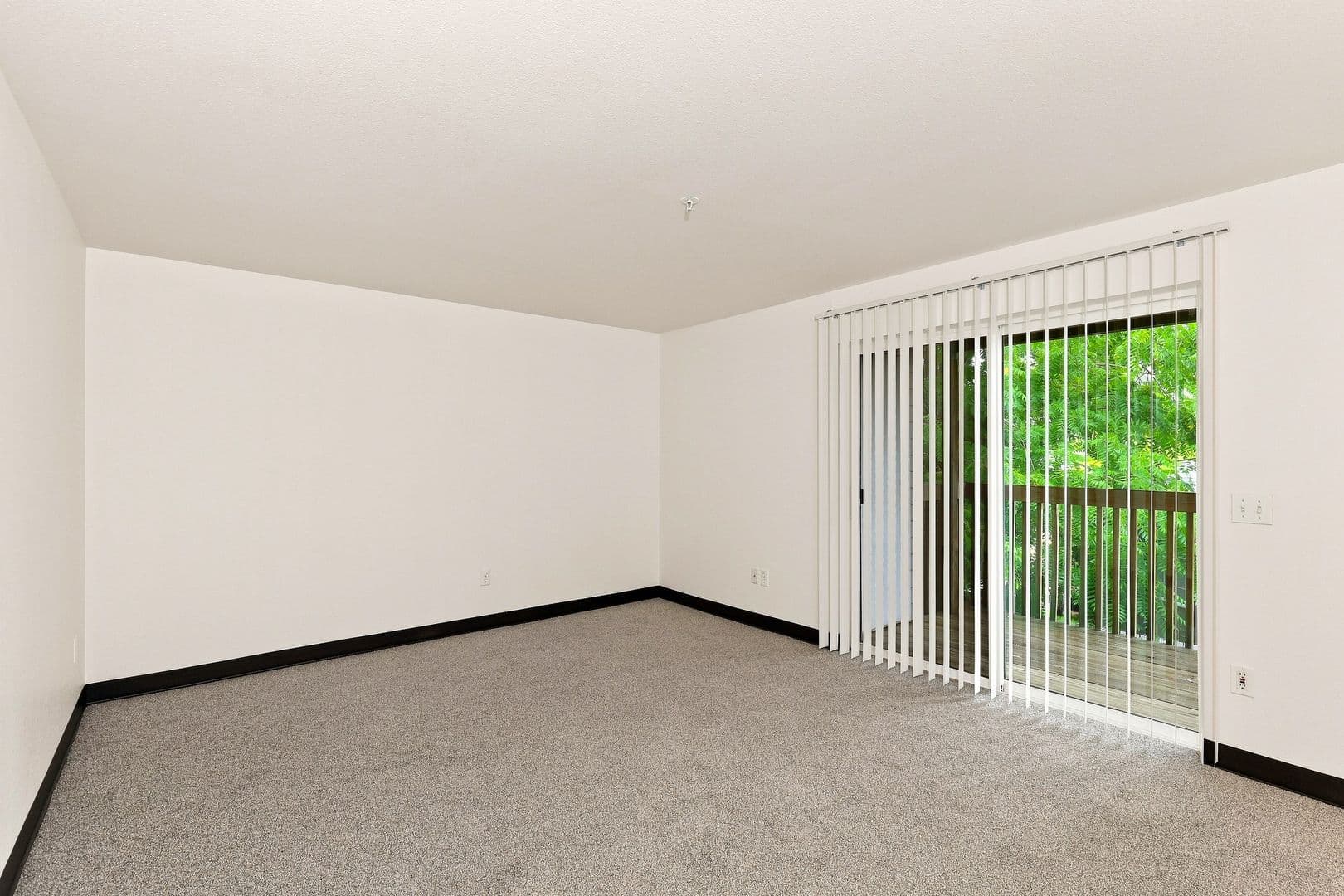 10th Avenue Apartments 4 of 17