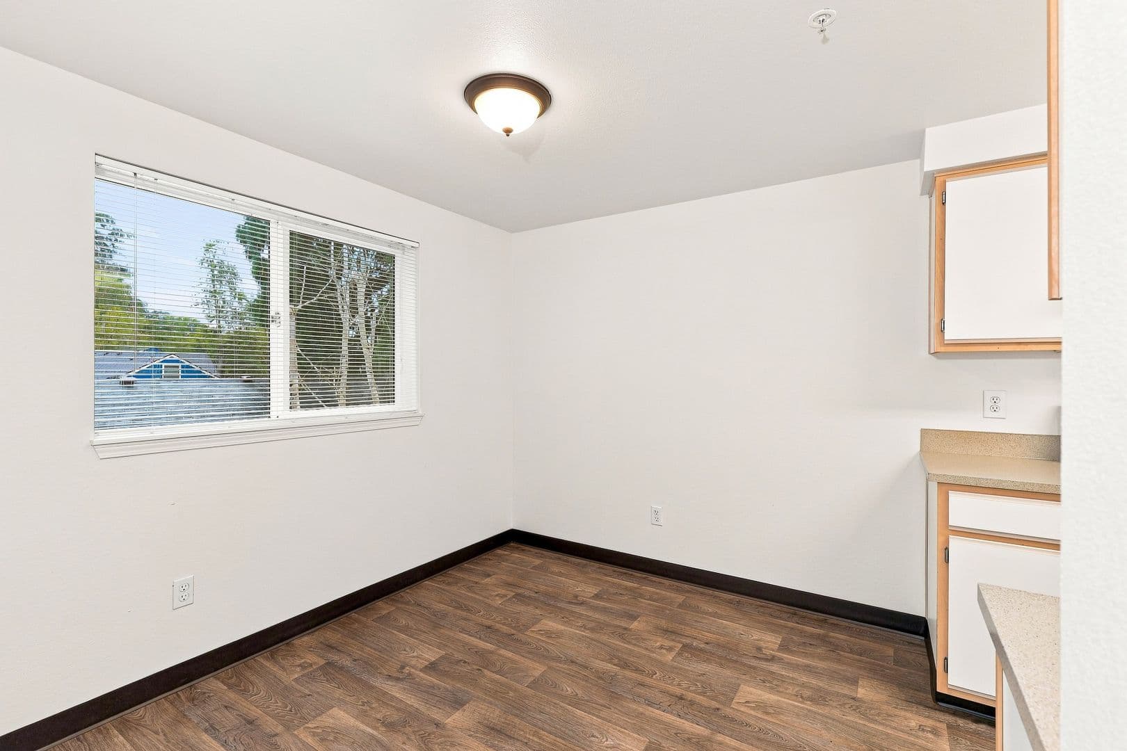 10th Avenue Apartments 7 of 17