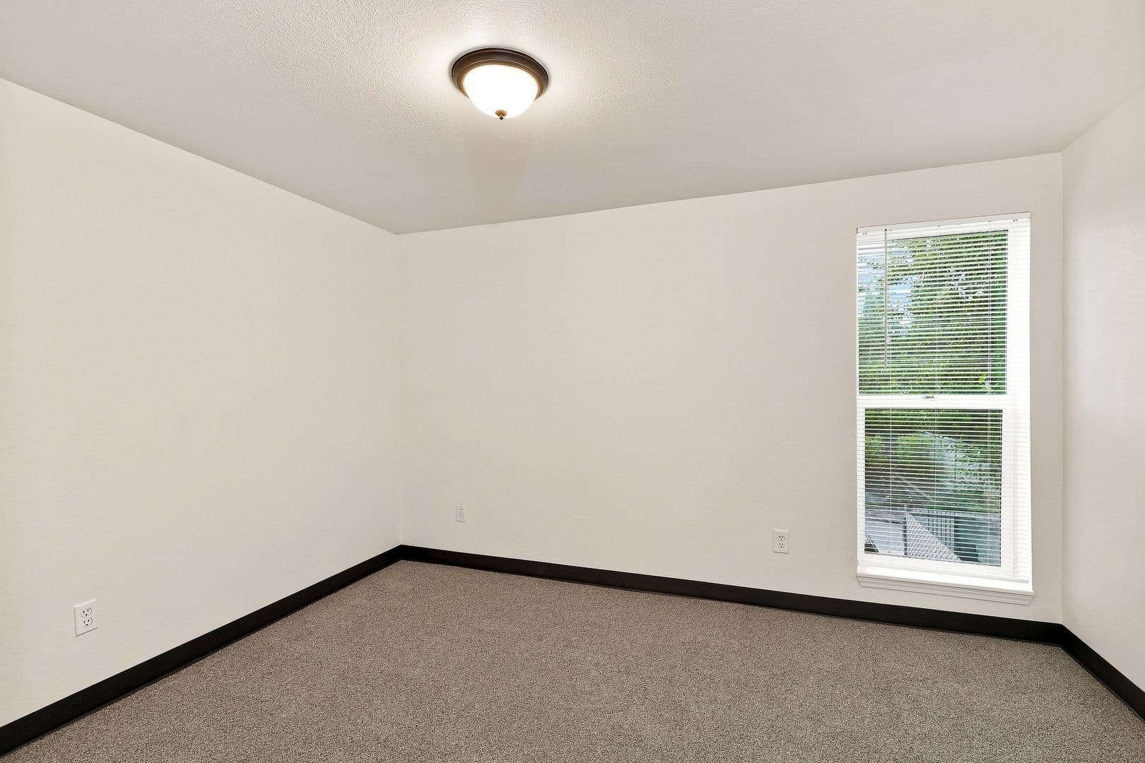 10th Avenue Apartments 12 of 17