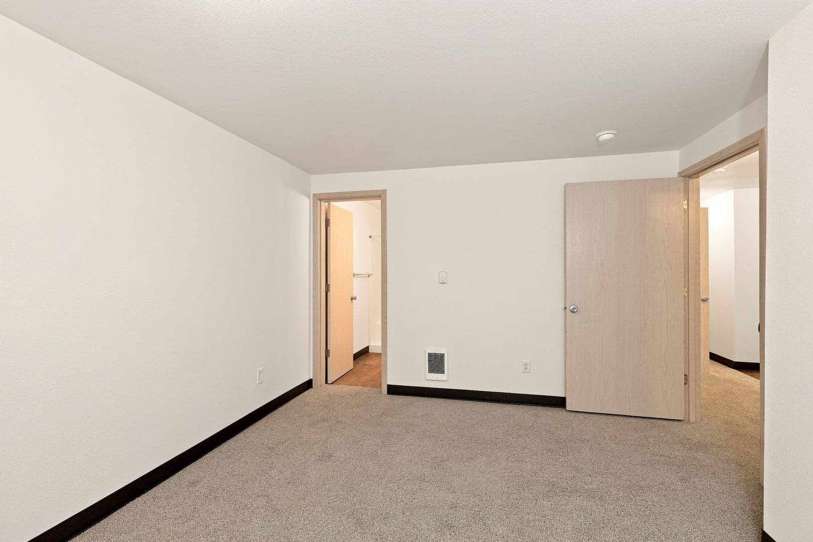 10th Avenue Apartments 10 of 17