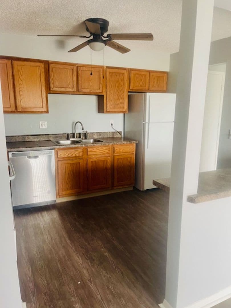 Belmont Park Apts LLC 3 of 11