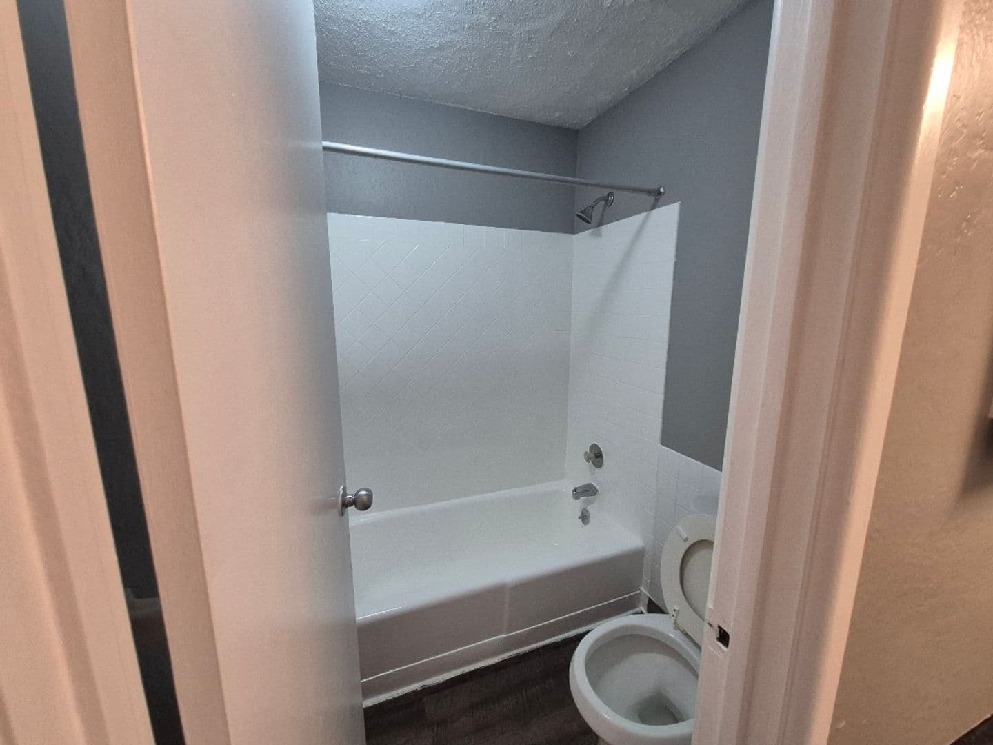 Coventry Park KC Apartments LLC - Condos 5 of 10