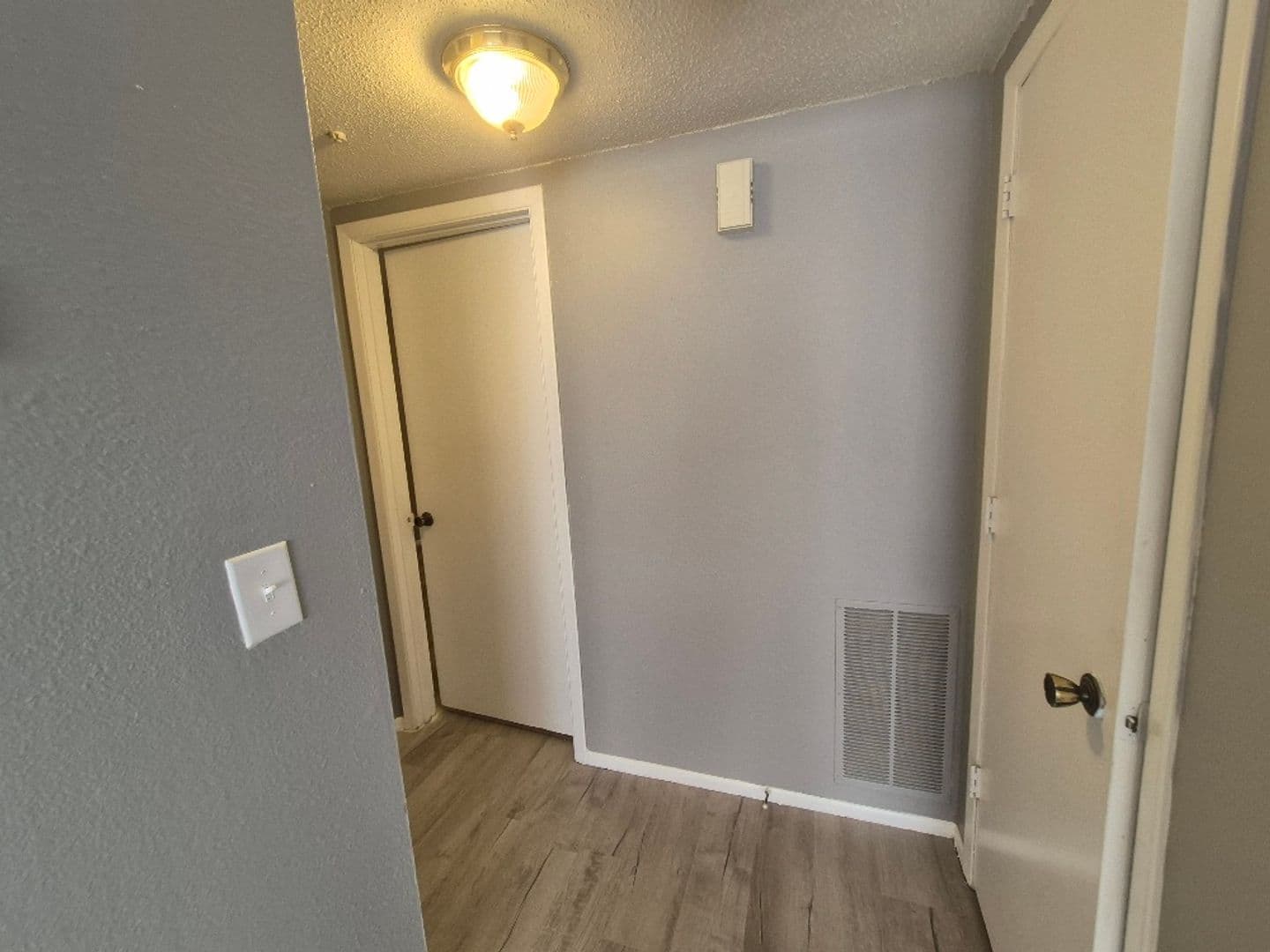 Coventry Park KC Apartments LLC - Condos 3 of 8